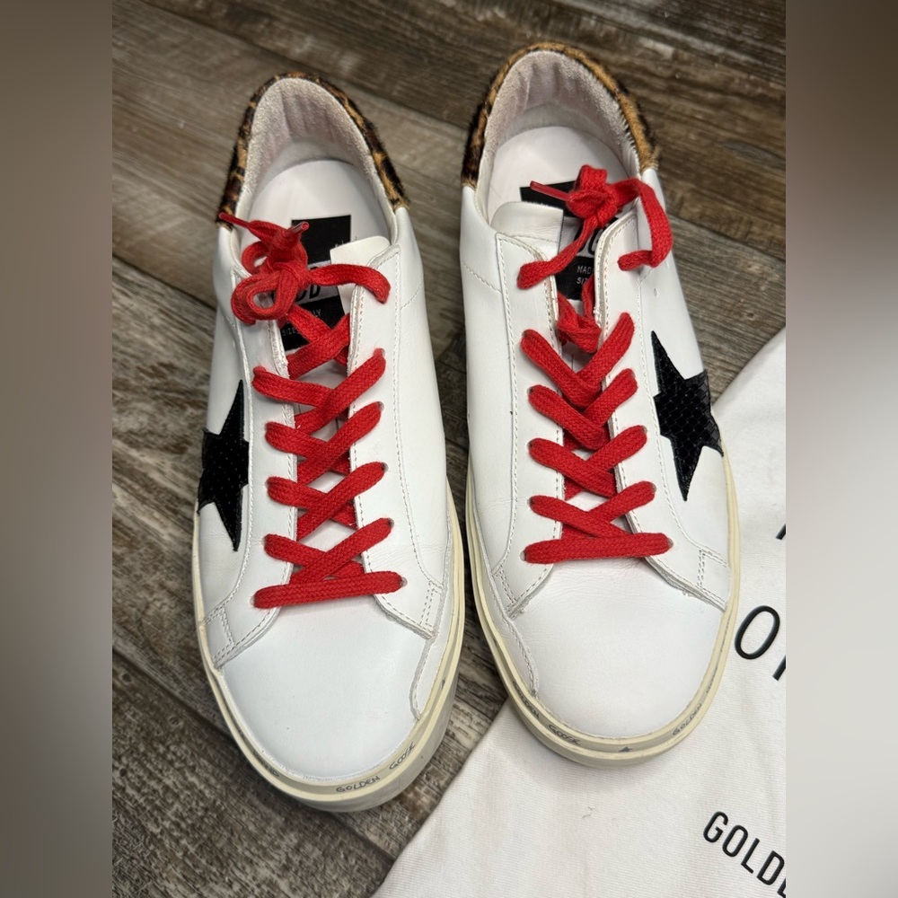 Golden Goose White Sneakers with Black Star and Red Accents Size 40 - Picture 4 of 9
